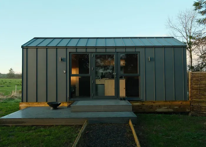 The Crossings Inn, Eco-Friendly Cabin In The Cumbrian Countryside With Heating And Hot Water